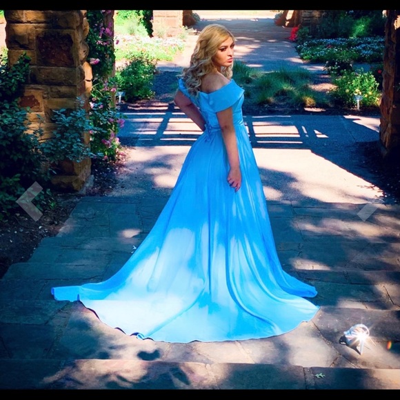 Prom Dress - Picture 2 of 4